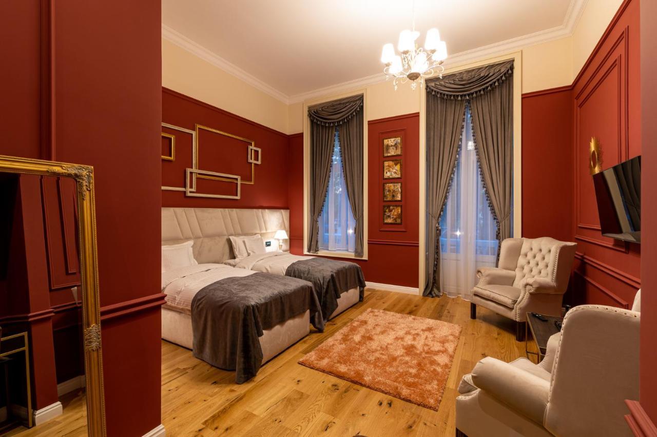 Boutique Hotel Cocosul De Aur Târgu-Mureş Exteriör bild