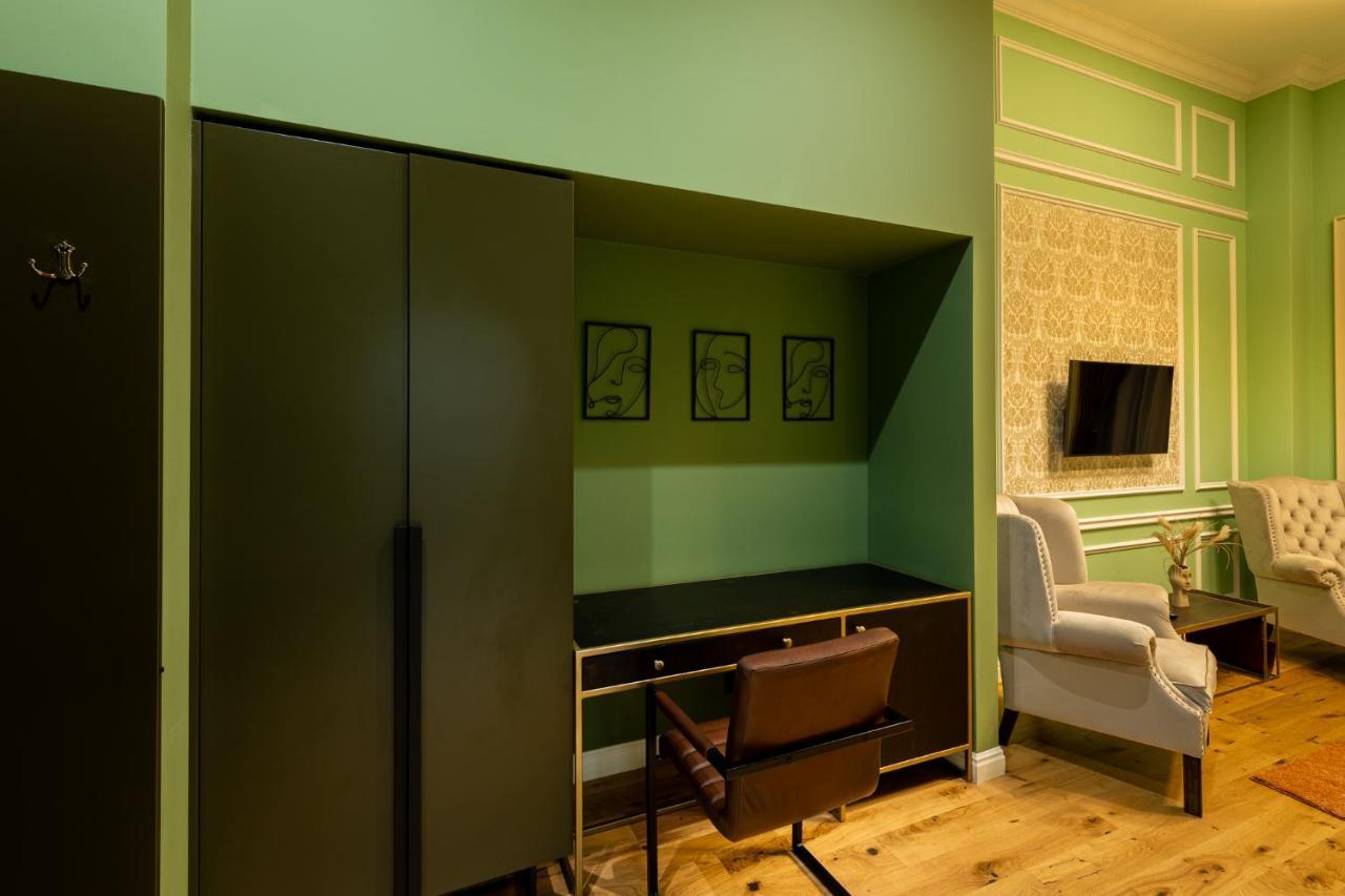 Boutique Hotel Cocosul De Aur Târgu-Mureş Exteriör bild