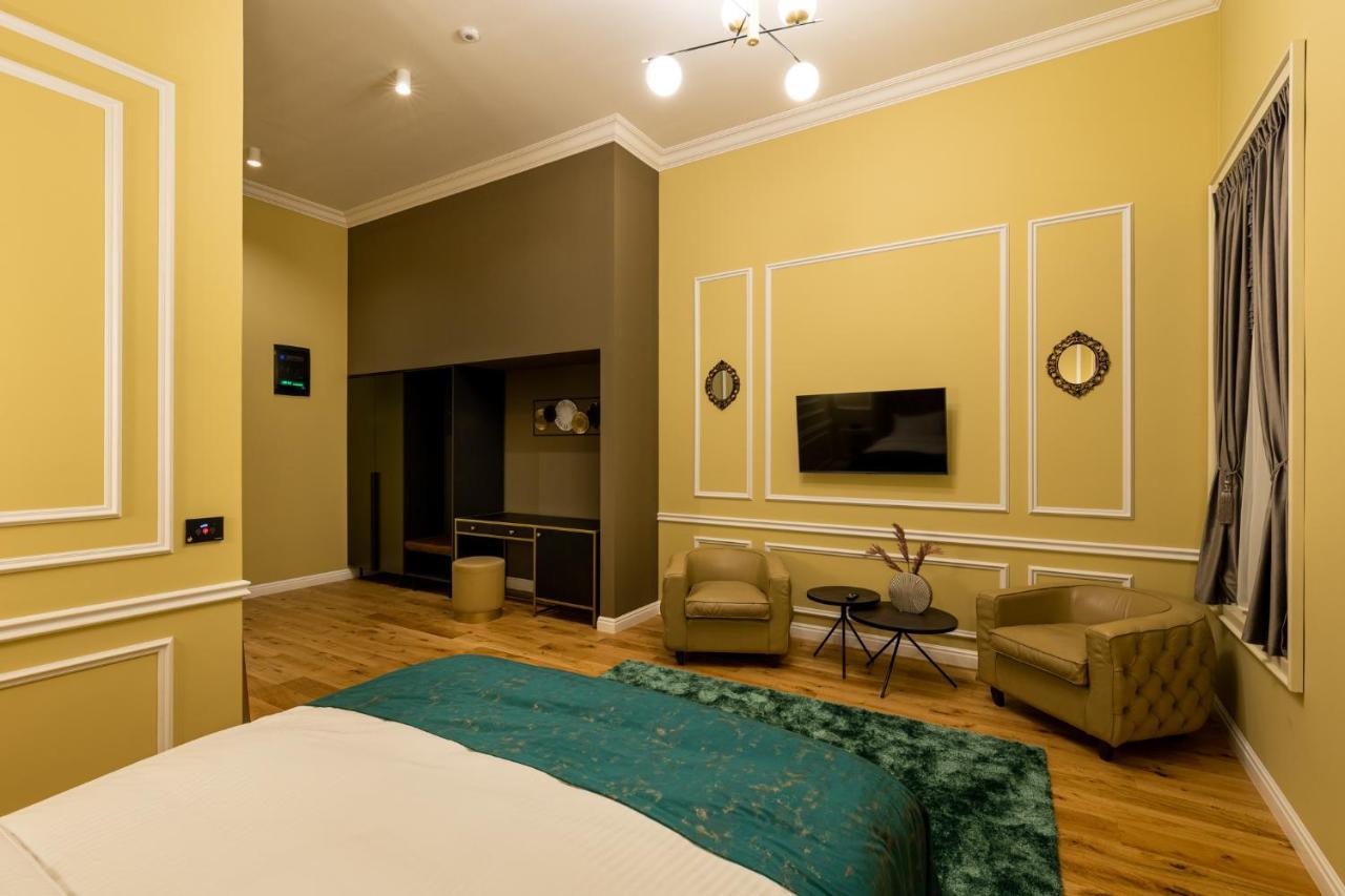 Boutique Hotel Cocosul De Aur Târgu-Mureş Exteriör bild