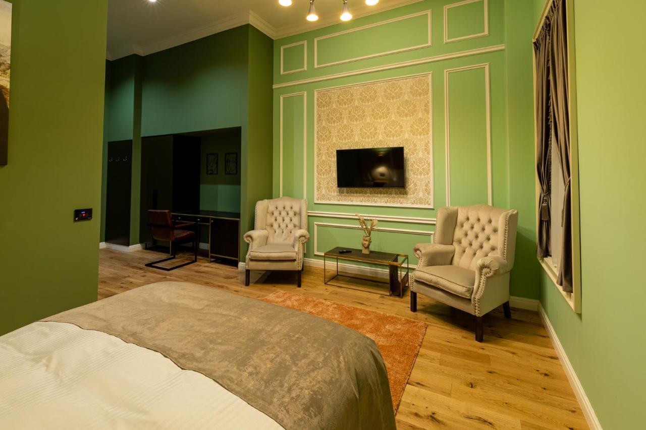 Boutique Hotel Cocosul De Aur Târgu-Mureş Exteriör bild
