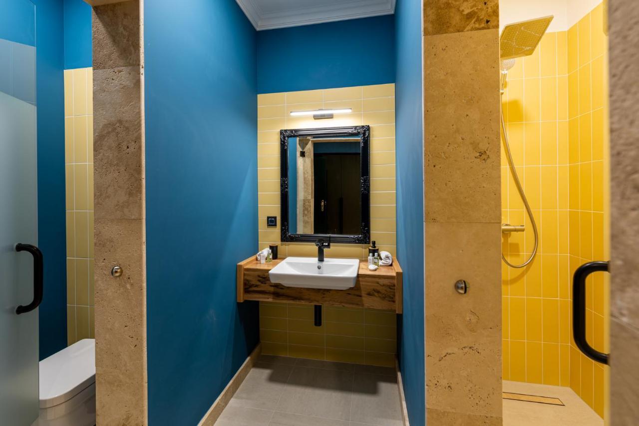 Boutique Hotel Cocosul De Aur Târgu-Mureş Exteriör bild
