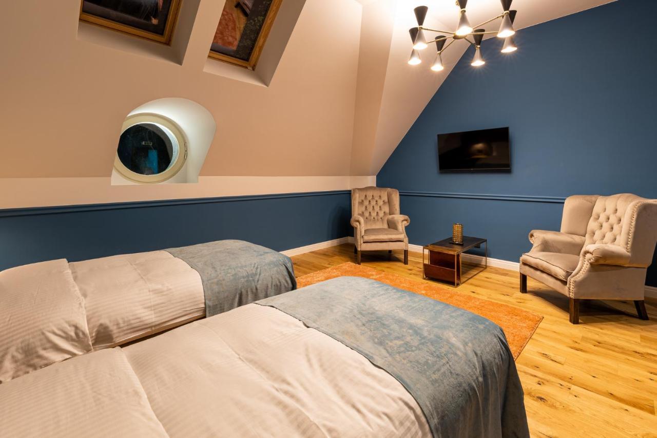 Boutique Hotel Cocosul De Aur Târgu-Mureş Exteriör bild