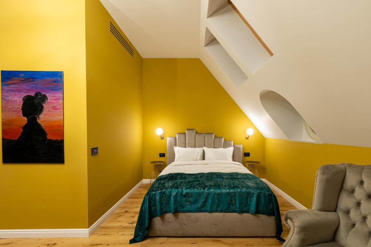 Boutique Hotel Cocosul De Aur Târgu-Mureş Exteriör bild