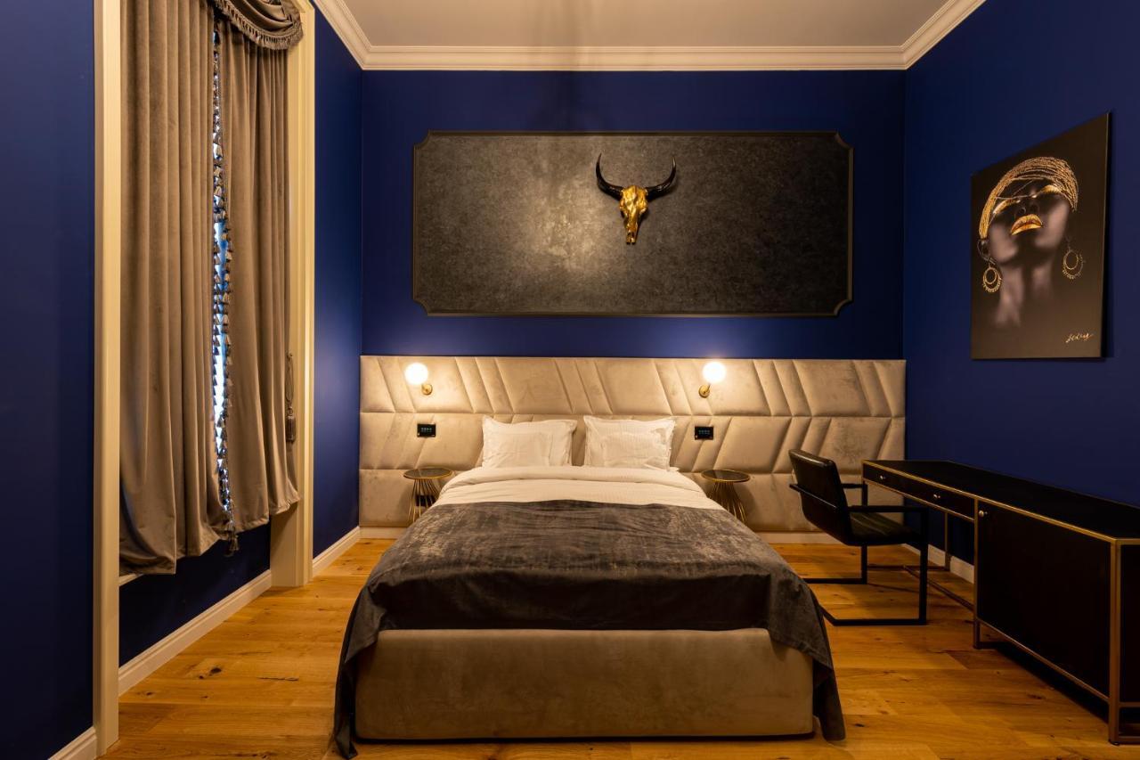 Boutique Hotel Cocosul De Aur Târgu-Mureş Exteriör bild