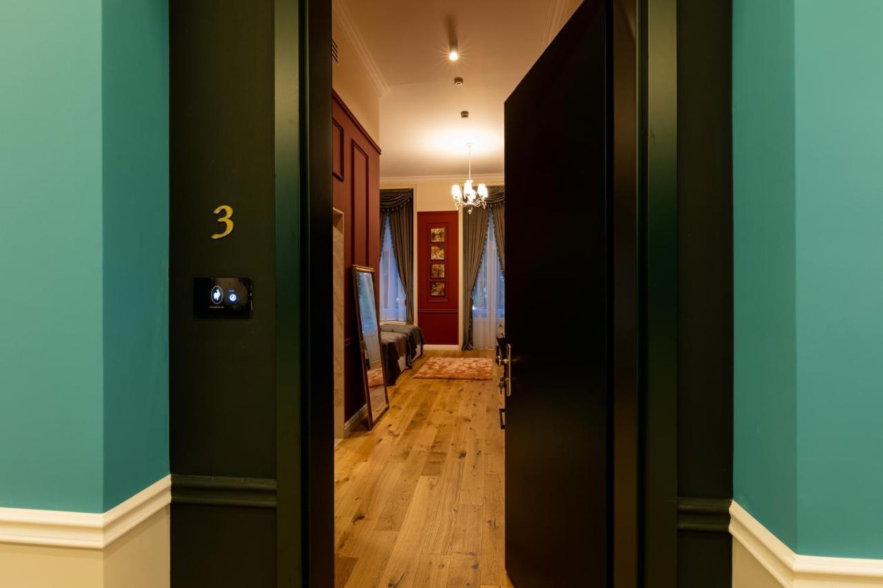 Boutique Hotel Cocosul De Aur Târgu-Mureş Exteriör bild