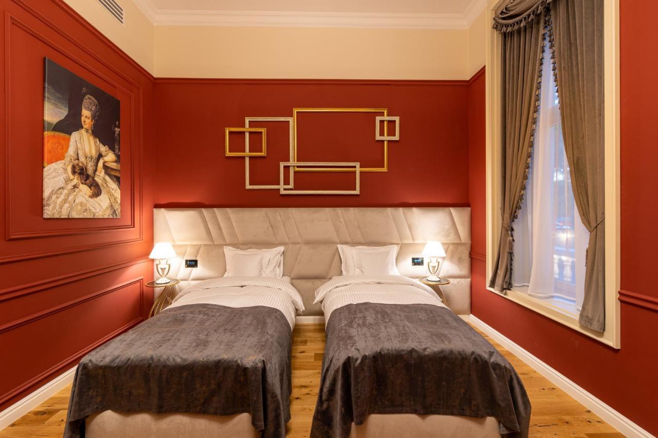 Boutique Hotel Cocosul De Aur Târgu-Mureş Exteriör bild
