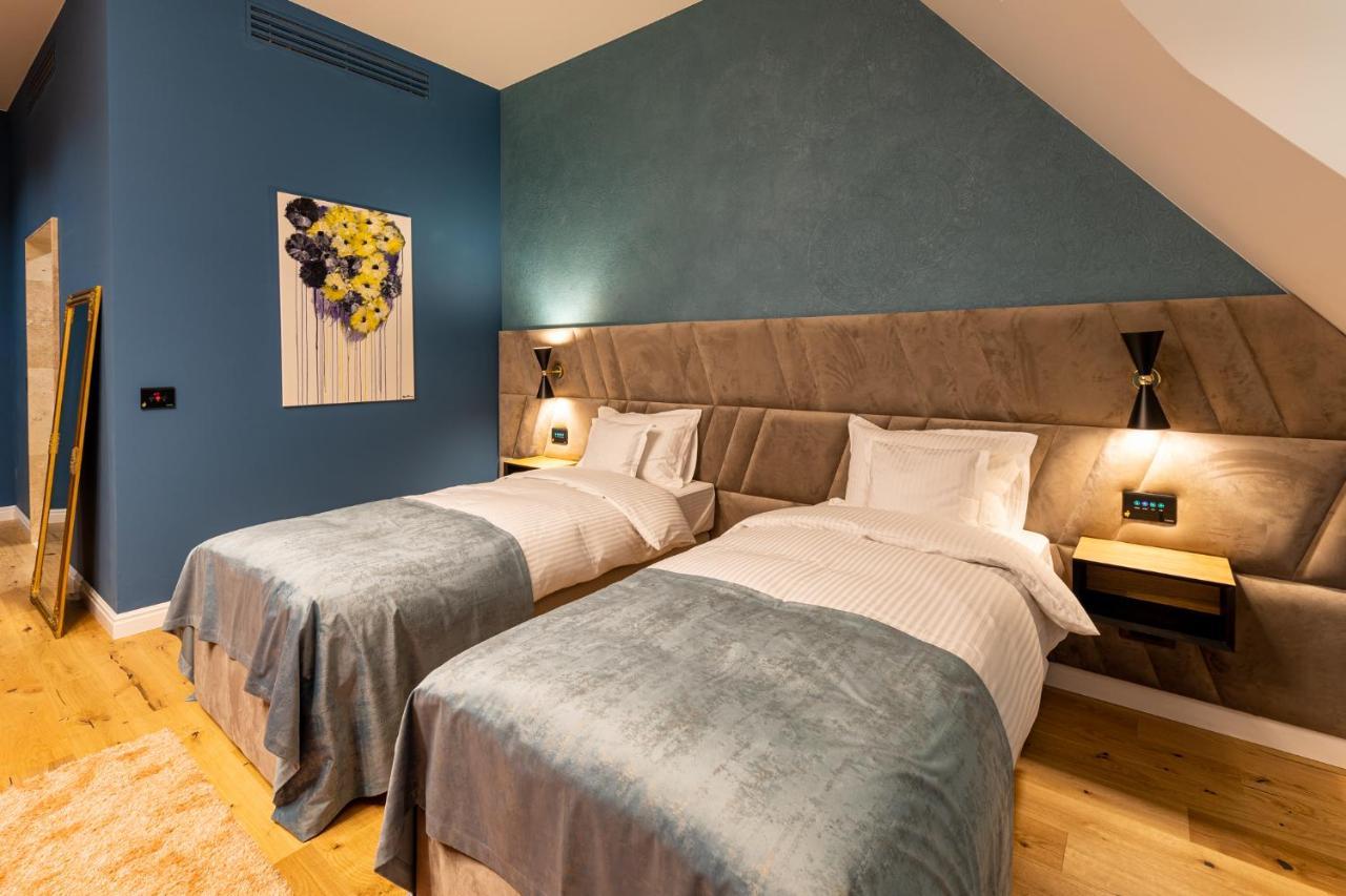 Boutique Hotel Cocosul De Aur Târgu-Mureş Exteriör bild