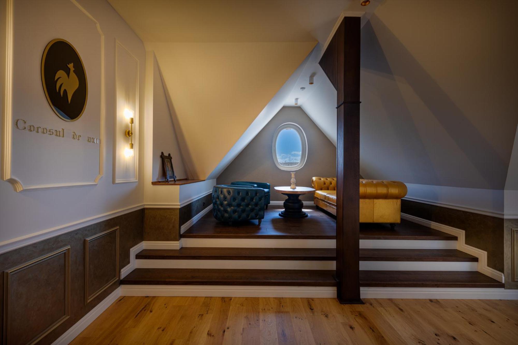 Boutique Hotel Cocosul De Aur Târgu-Mureş Exteriör bild
